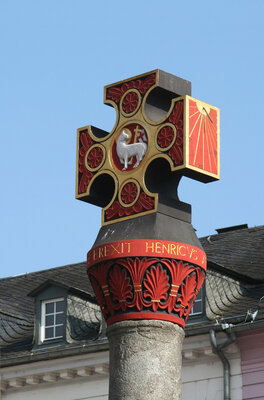 Trier,_Marktkreuz_Südwestseite_(2009-09-21_Sp).jpeg