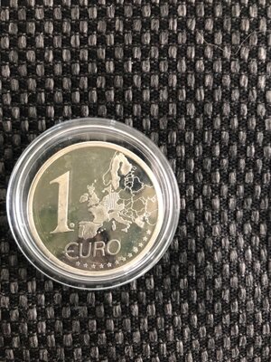 1 euro bearbeitet.jpg